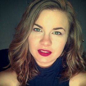 Meet your Posher, Cassandra